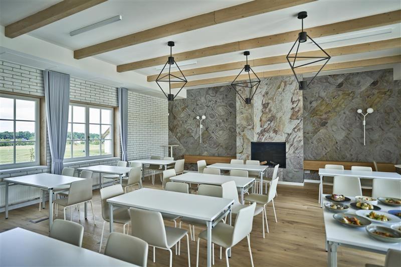 Apartments By Prague City Golf Екстериор снимка